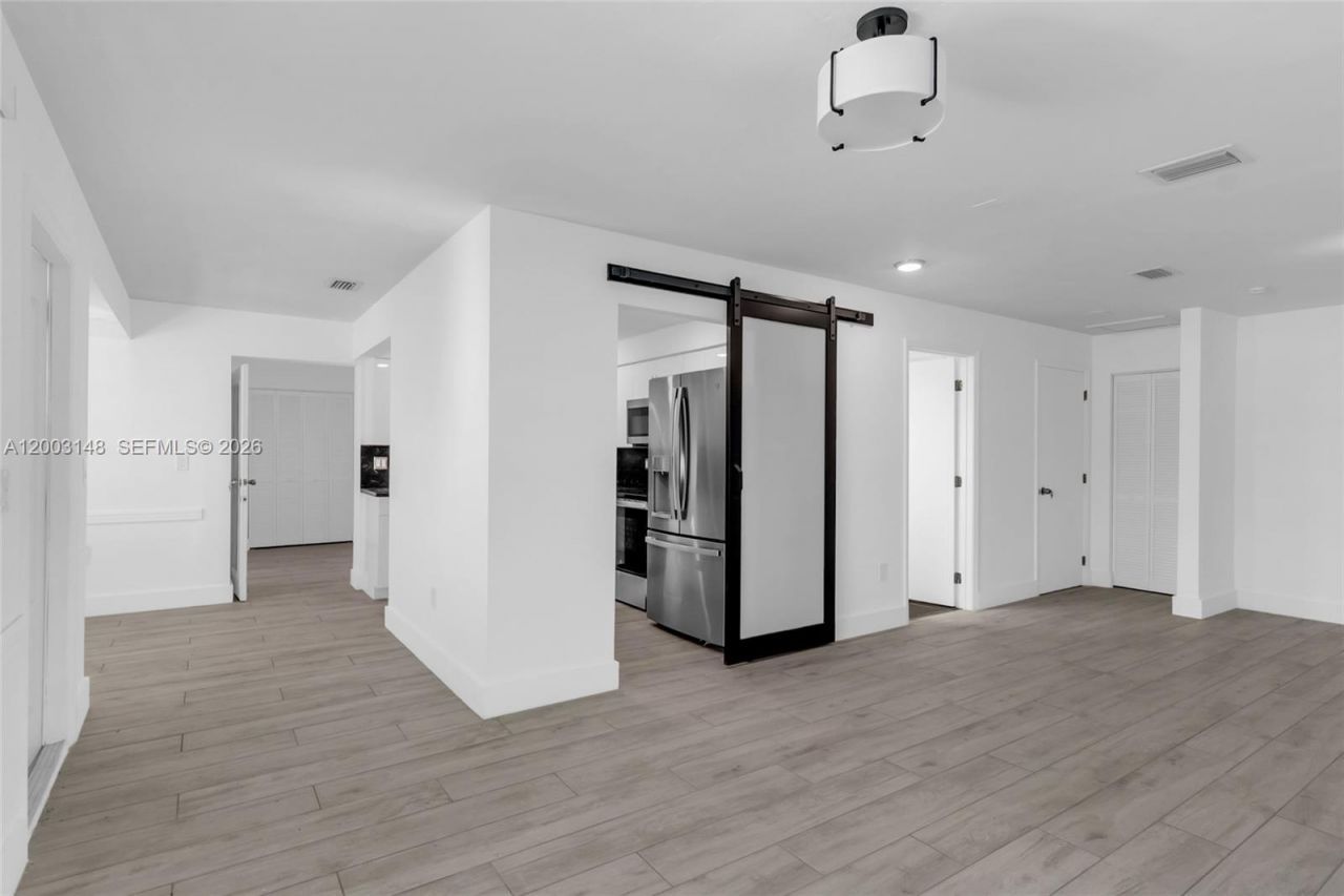 5971 W 13th Ave , Hialeah, FL 33012 Photo