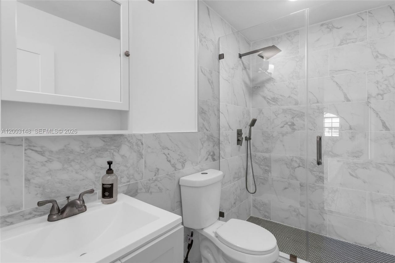 5971 W 13th Ave , Hialeah, FL 33012 Photo