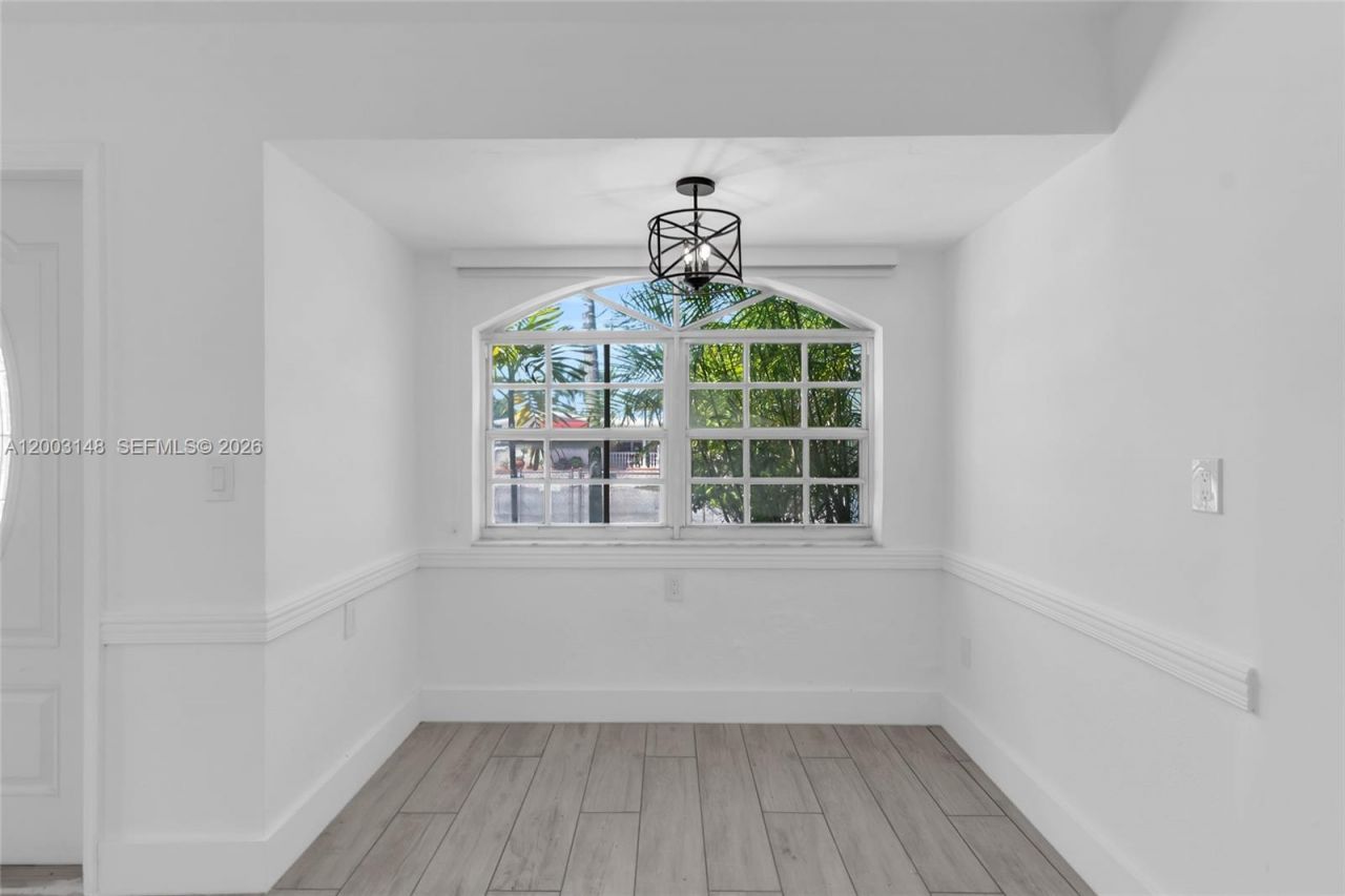 5971 W 13th Ave , Hialeah, FL 33012 Photo