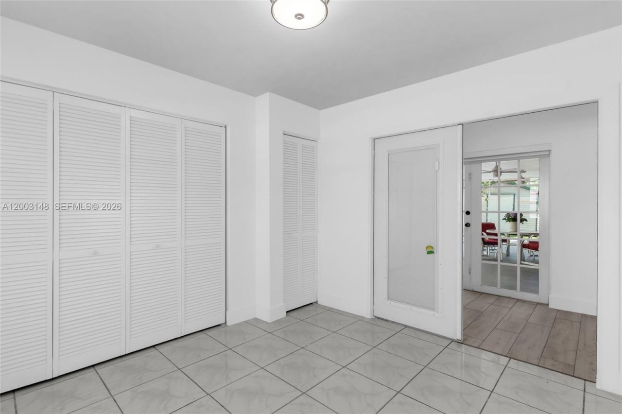 5971 W 13th Ave , Hialeah, FL 33012 Photo