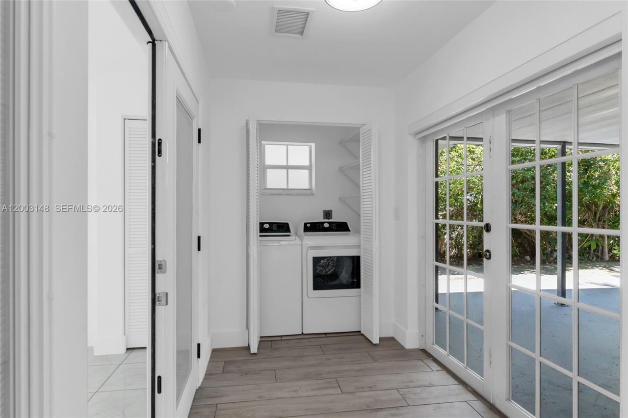 5971 W 13th Ave , Hialeah, FL 33012 Photo