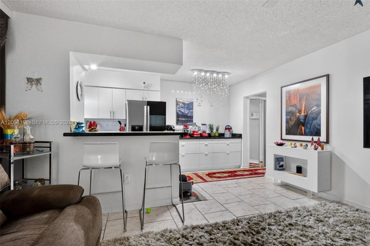 1820 Venice Park Dr , Unit 102, North Miami, FL 33181 Photo