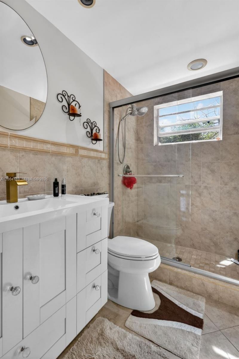 1820 Venice Park Dr , Unit 102, North Miami, FL 33181 Photo