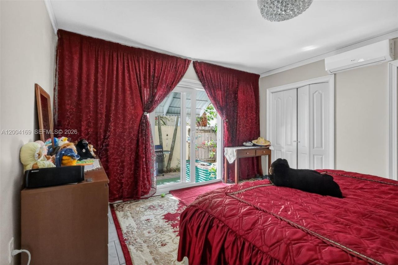 1820 Venice Park Dr , Unit 102, North Miami, FL 33181 Photo
