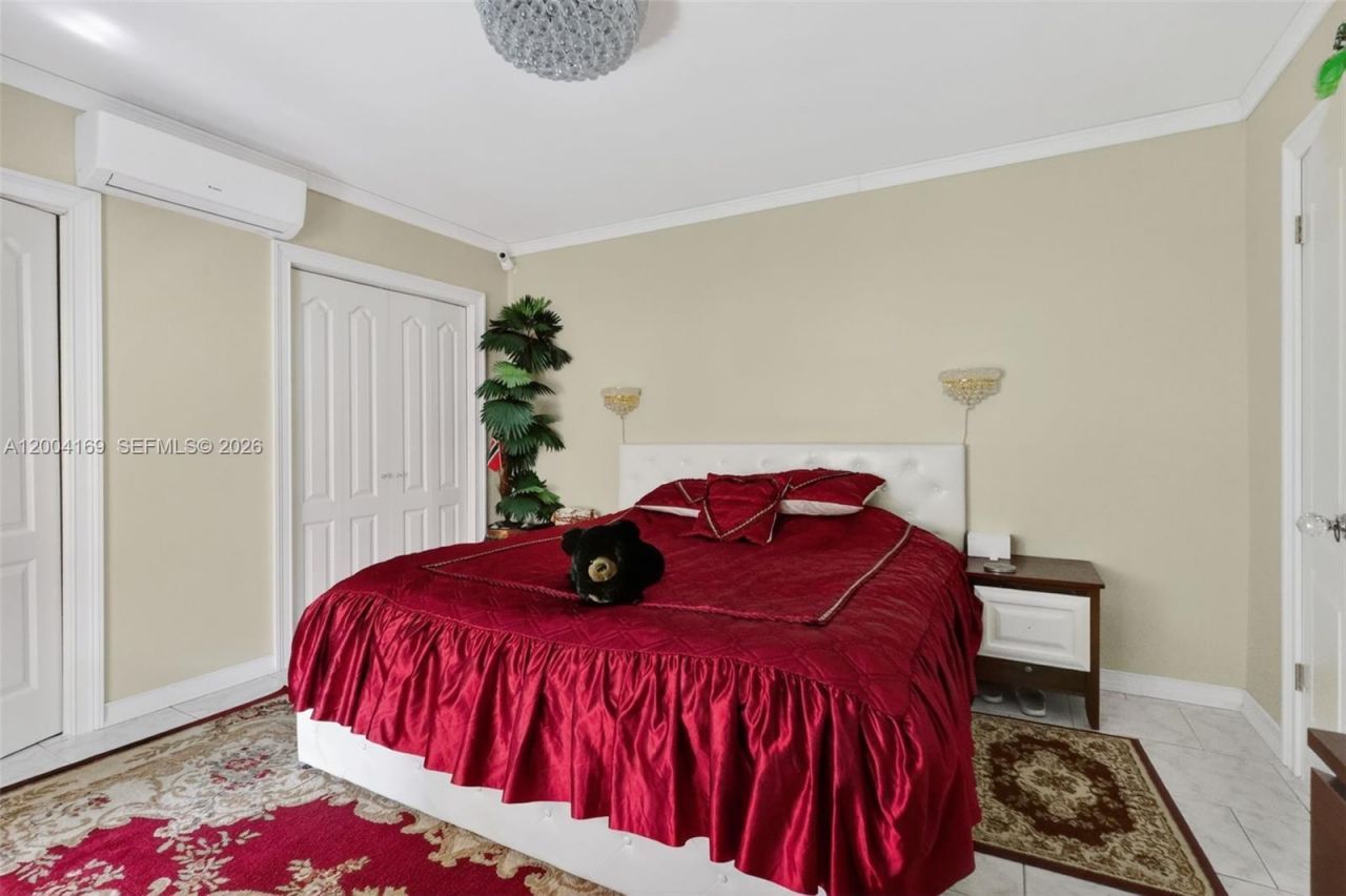 1820 Venice Park Dr , Unit 102, North Miami, FL 33181 Photo