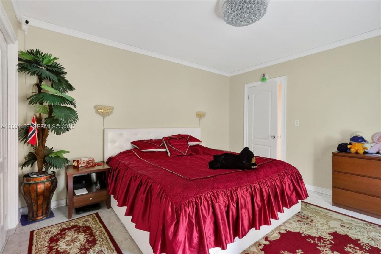 1820 Venice Park Dr , Unit 102, North Miami, FL 33181 Photo