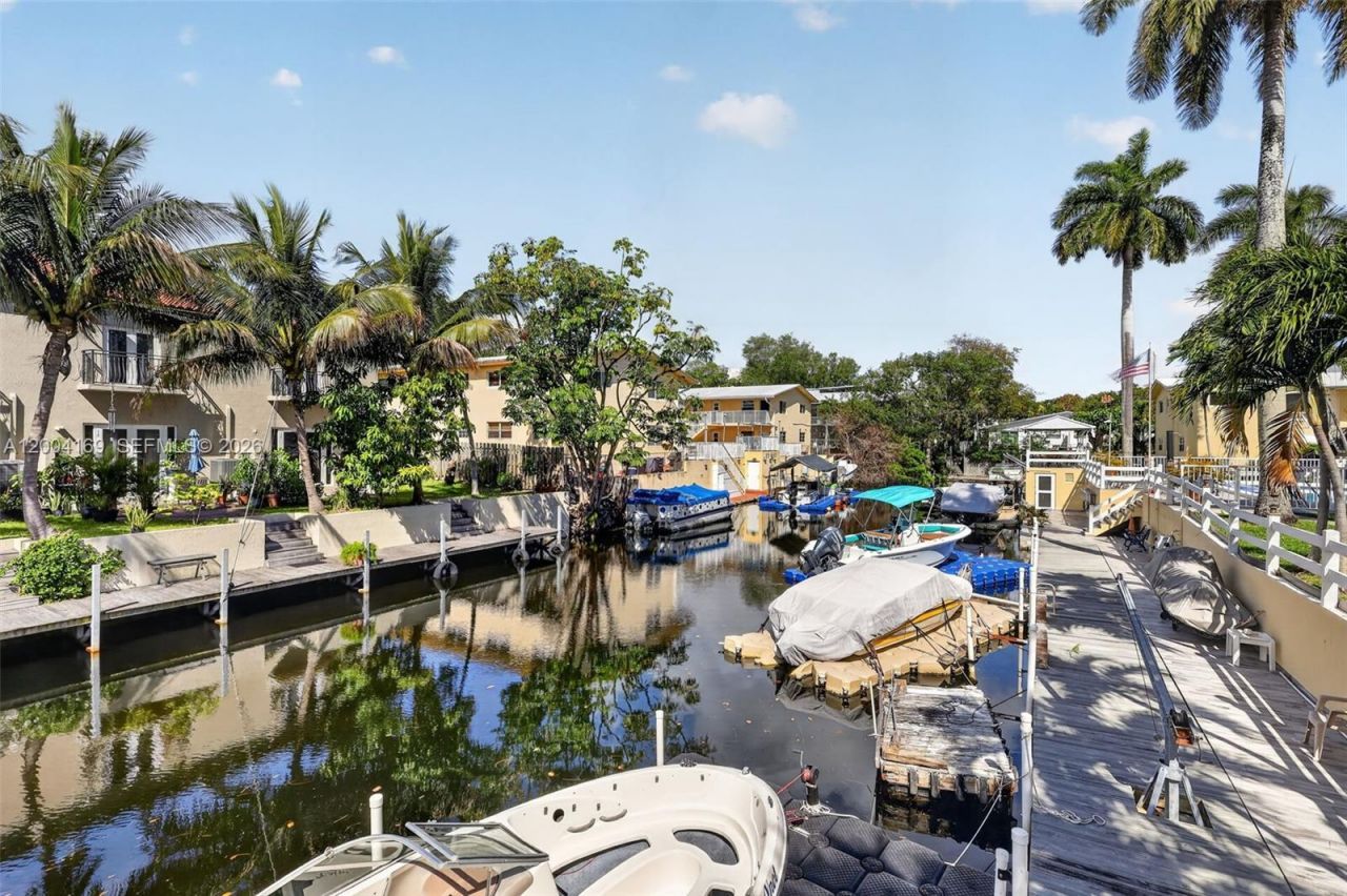 1820 Venice Park Dr , Unit 102, North Miami, FL 33181 Photo