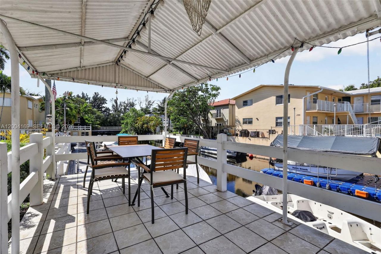 1820 Venice Park Dr , Unit 102, North Miami, FL 33181 Photo