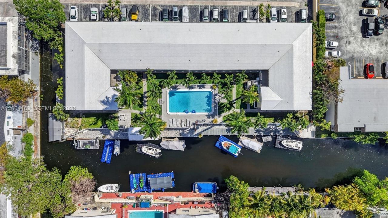 1820 Venice Park Dr , Unit 102, North Miami, FL 33181 Photo