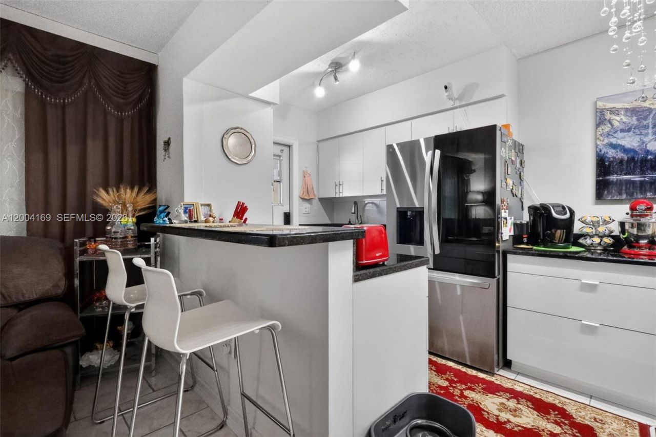 1820 Venice Park Dr , Unit 102, North Miami, FL 33181 Photo