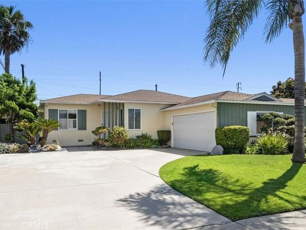 7852 Darwin Avenue , Midway City, CA 92655