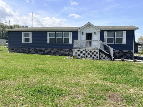 1463 Old Newport Highway, Dandridge, TN 37725