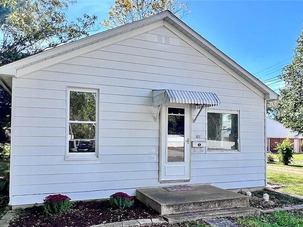 604 Kaskaskia Street , New Athens, IL 62264