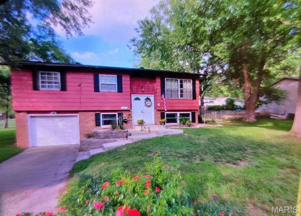 5803 Piasa Trail , Godfrey, IL 62035 Main Photo