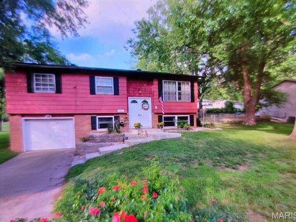 5803 Piasa Trail , Godfrey, IL 62035