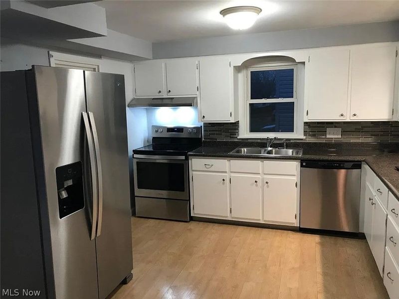 173 Terrace Drive, Youngstown, OH 44512 Photo 2