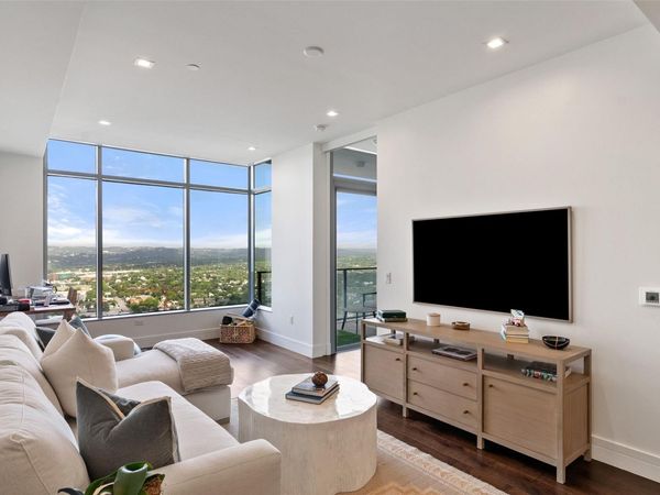 501 West Ave, Unit 3402, Austin, TX 78701