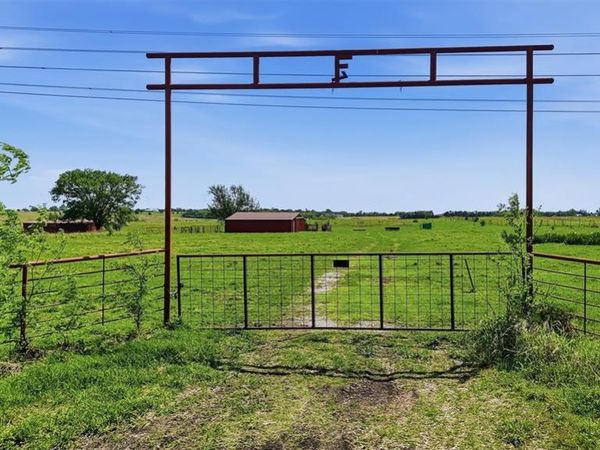 562 Lazy S Ranch Road , Gunter, TX 75058
