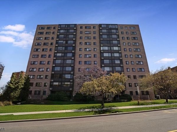 90 Prospect Ave, Hackensack, NJ 07601