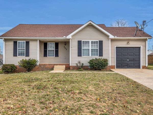 303 Pappy Dr , Oak Grove, KY 42262