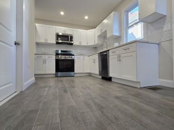 11 Mount Pleasant St, Unit 1, Waltham, MA 02452