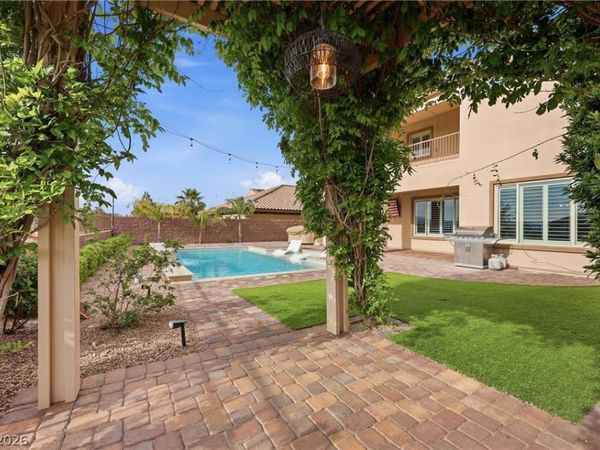 2901 Grande Arch Street , Henderson, NV 89044