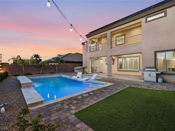 2901 Grande Arch Street, Henderson, NV 89044