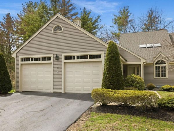 25 Peninsula Drive, Unit 25, Stratham, NH 03885