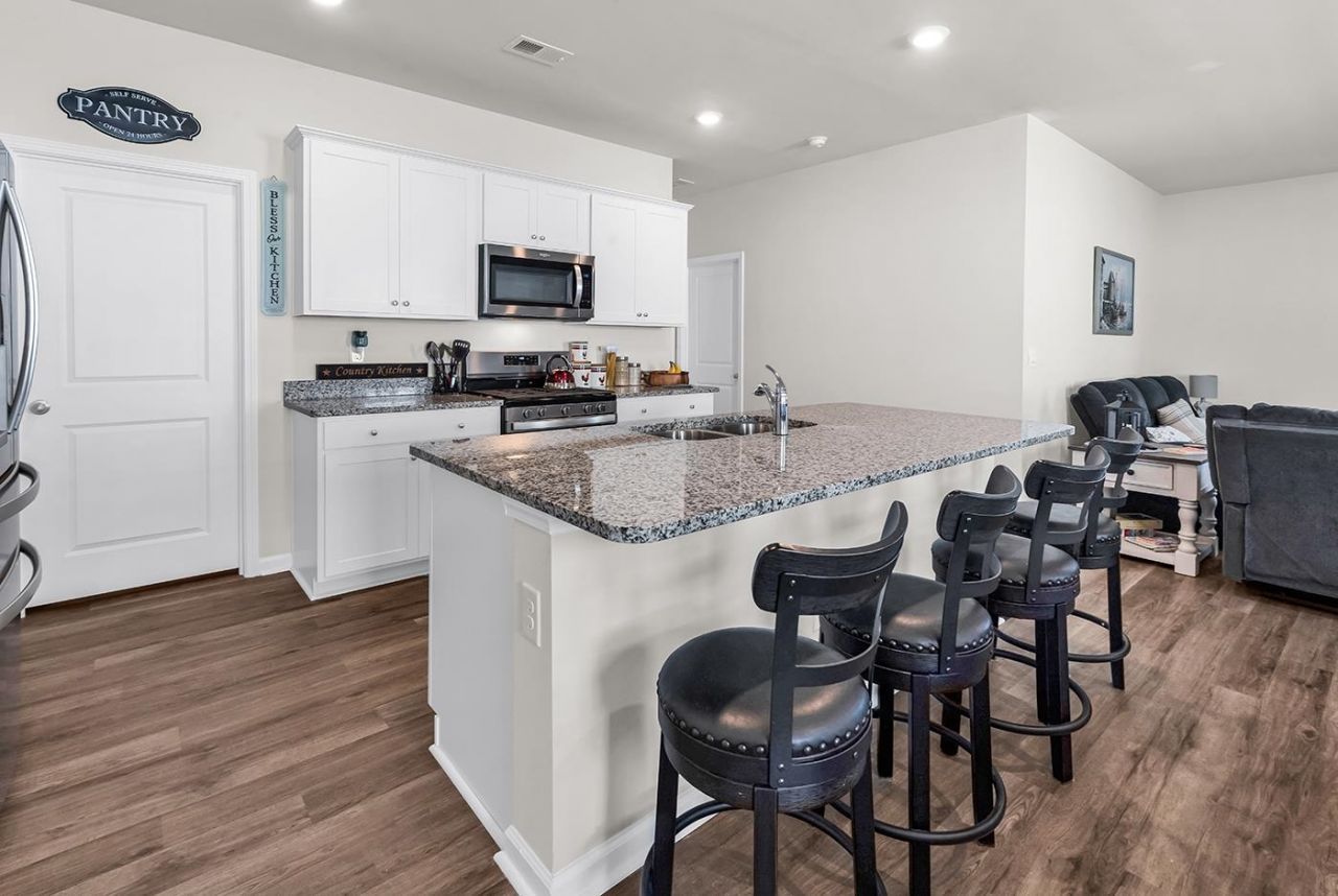 514 Hogwart Ln. Photo 12