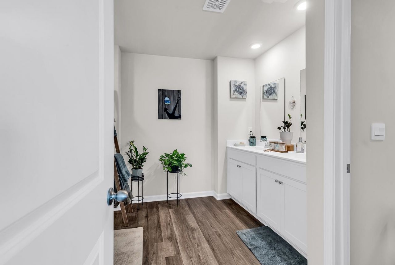 514 Hogwart Ln. Photo 32