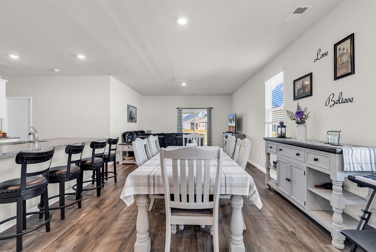 514 Hogwart Ln. Photo 8