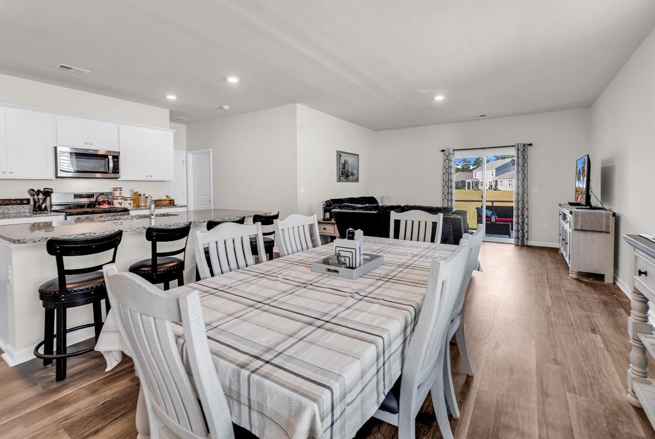 514 Hogwart Ln. Photo 9