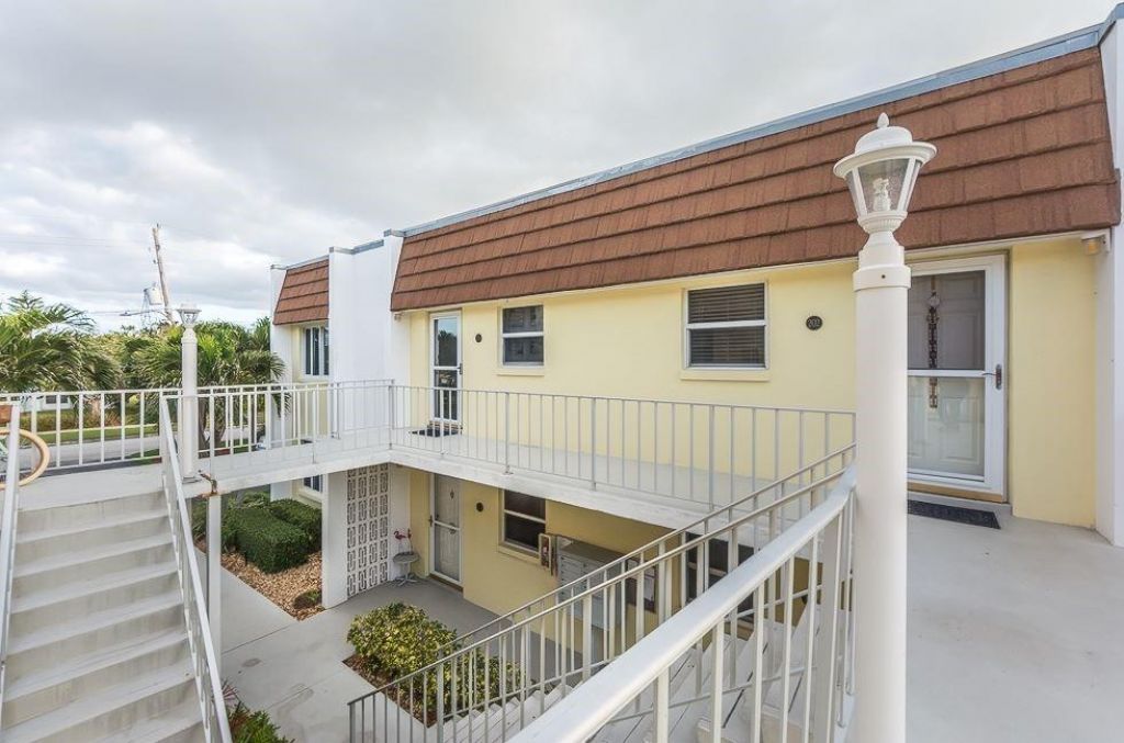 1315 Bayshore Drive, Unit 204, Fort Pierce, FL 34949 Photo