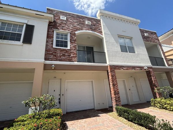 10440 SW Stephanie Way, Unit 4210, Port St. Lucie, FL 34987