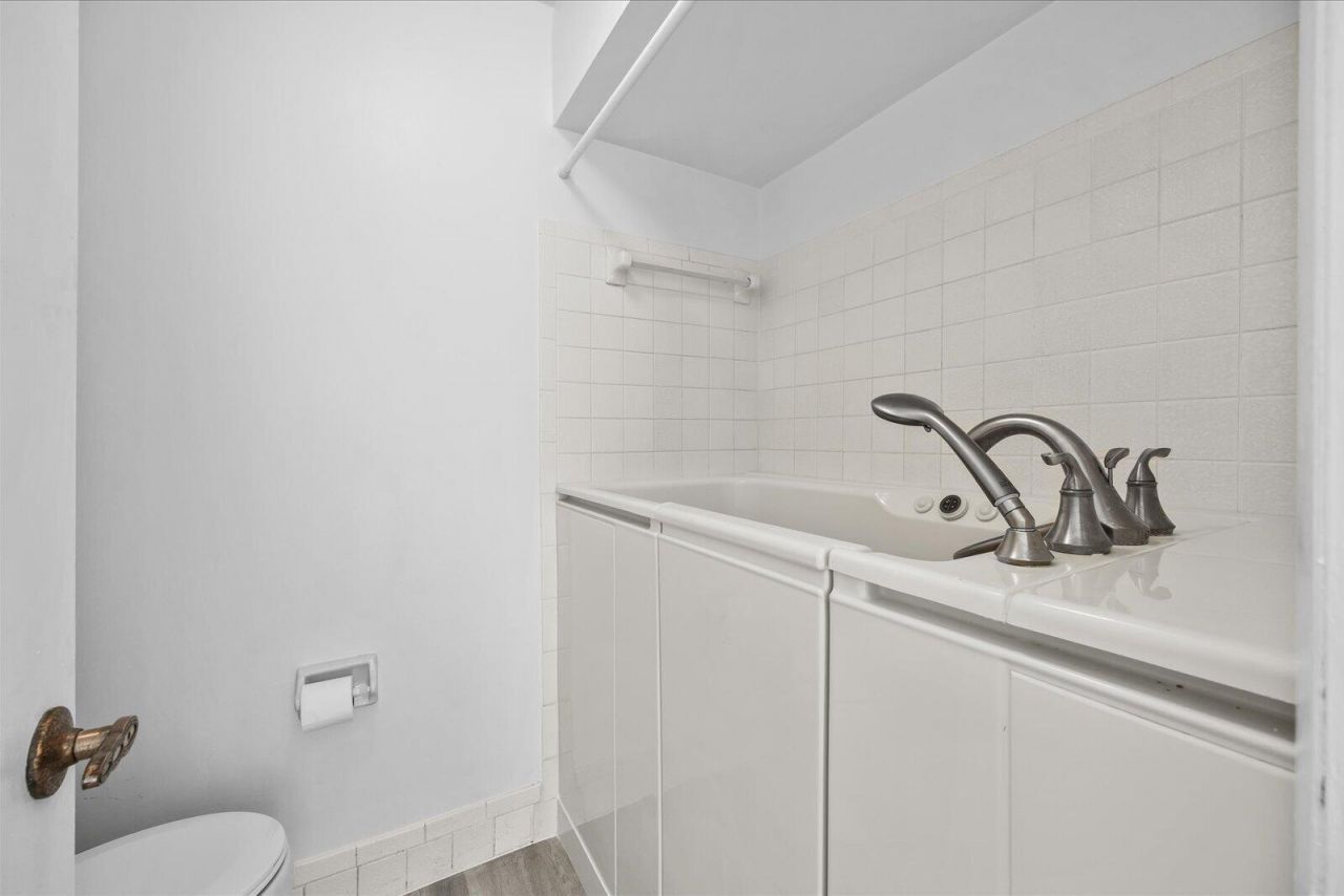 3548 Gardens East Drive, Unit B, Palm Beach Gardens, FL 33410 Photo