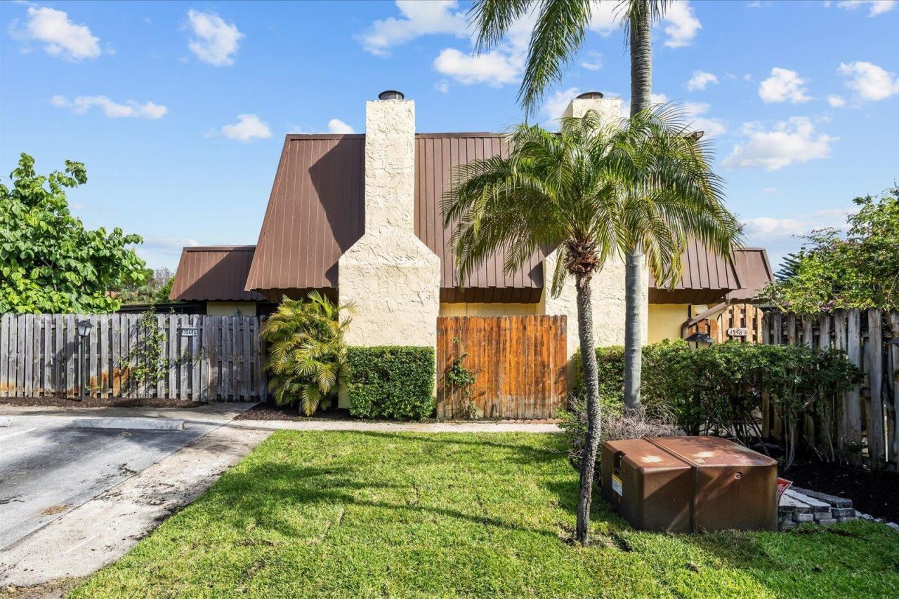 3548 Gardens East Drive, Unit B, Palm Beach Gardens, FL 33410 Photo