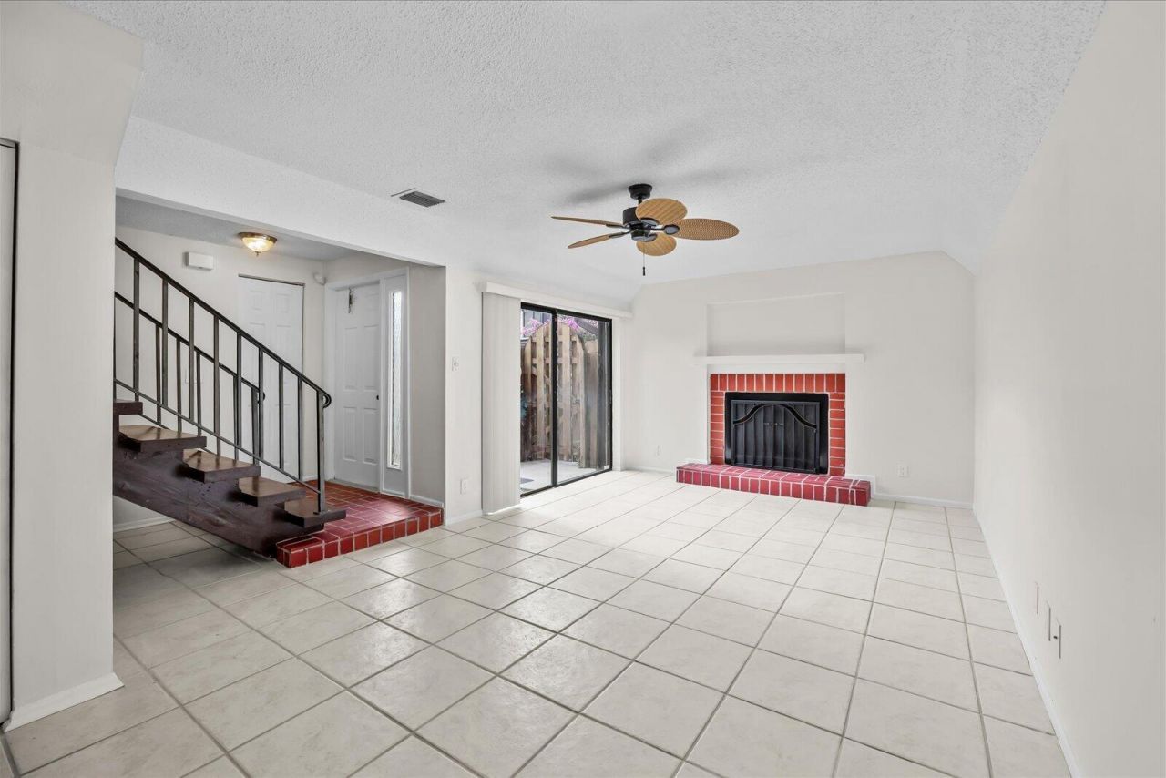 3548 Gardens East Drive, Unit B, Palm Beach Gardens, FL 33410 Photo