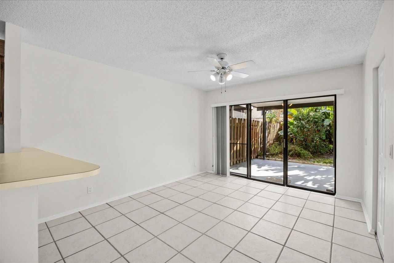 3548 Gardens East Drive, Unit B, Palm Beach Gardens, FL 33410 Photo
