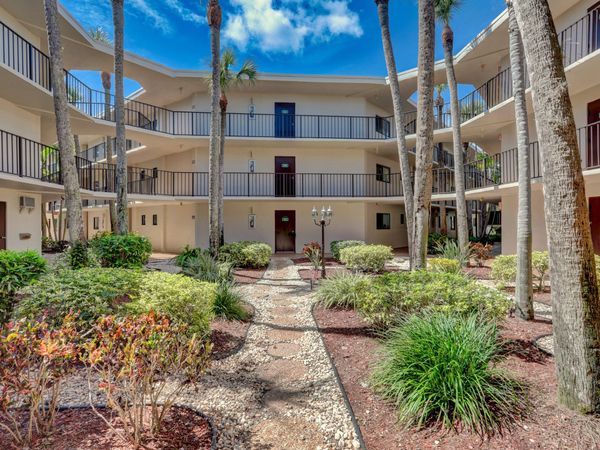 5370 Las Verdes Circle, Unit 324, Delray Beach, FL 33484