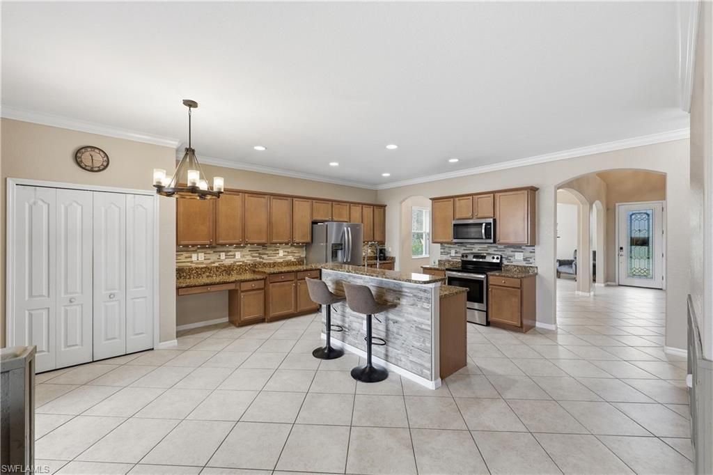 2446 Heydon Cir E, Naples, FL 34120 Photo