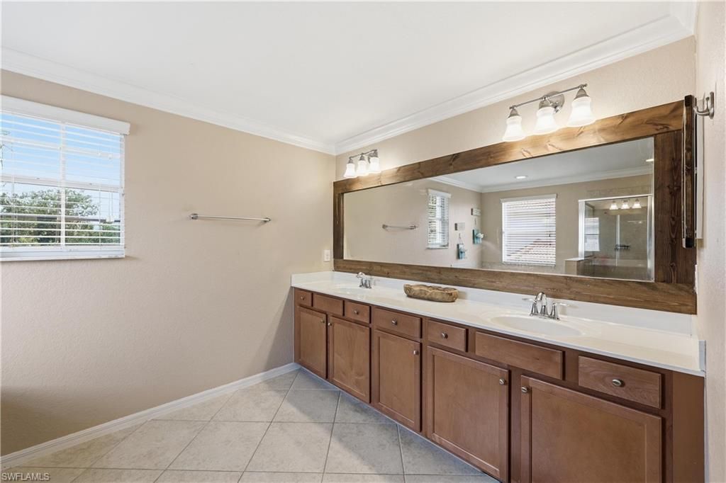 2446 Heydon Cir E, Naples, FL 34120 Photo