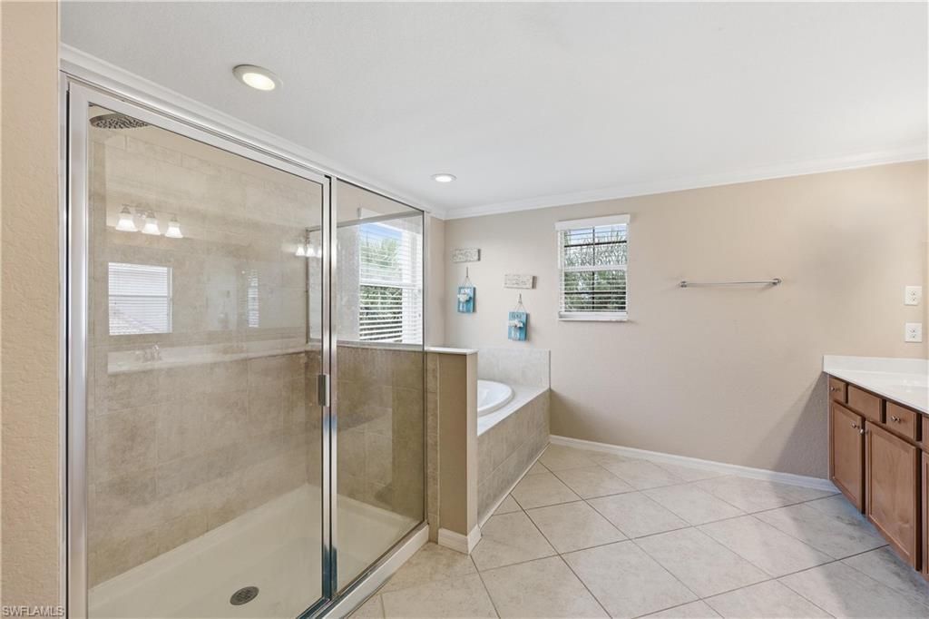 2446 Heydon Cir E, Naples, FL 34120 Photo