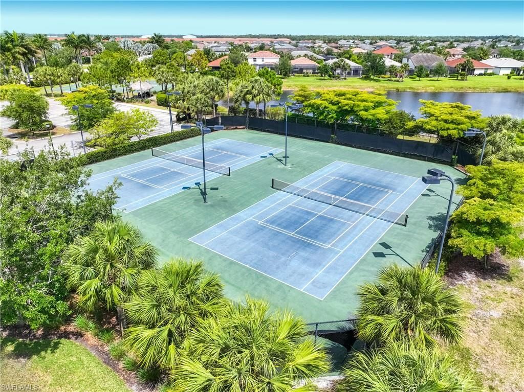 2446 Heydon Cir E, Naples, FL 34120 Photo