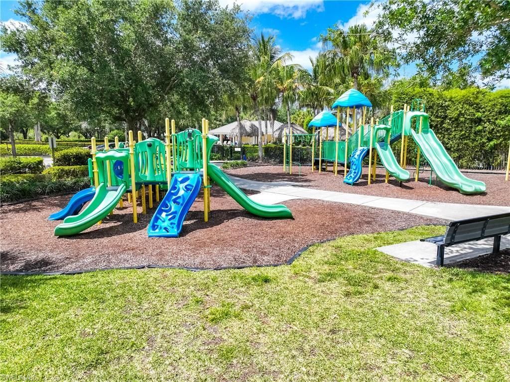 2446 Heydon Cir E, Naples, FL 34120 Photo