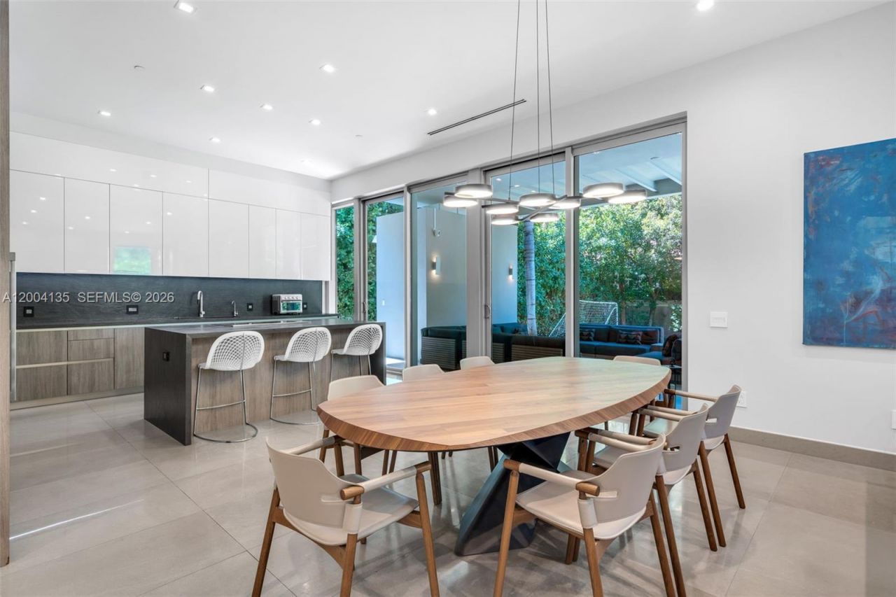 110 Reef Ln , Key Biscayne, FL 33149 Photo