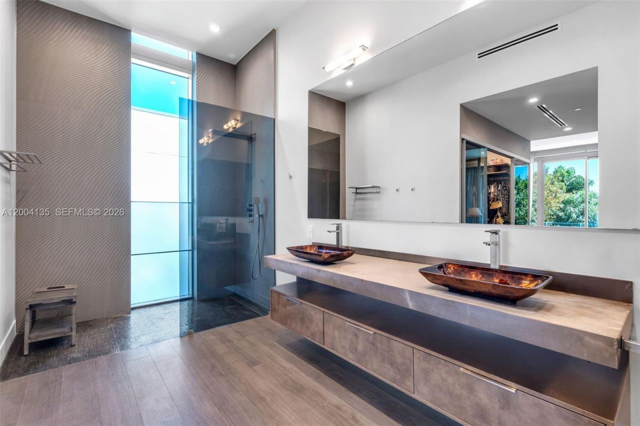 110 Reef Ln , Key Biscayne, FL 33149 Photo