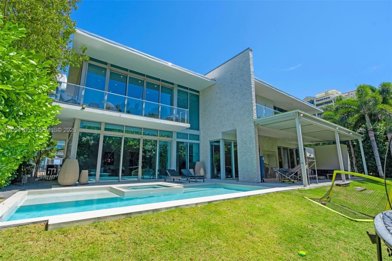 110 Reef Ln , Key Biscayne, FL 33149 Photo