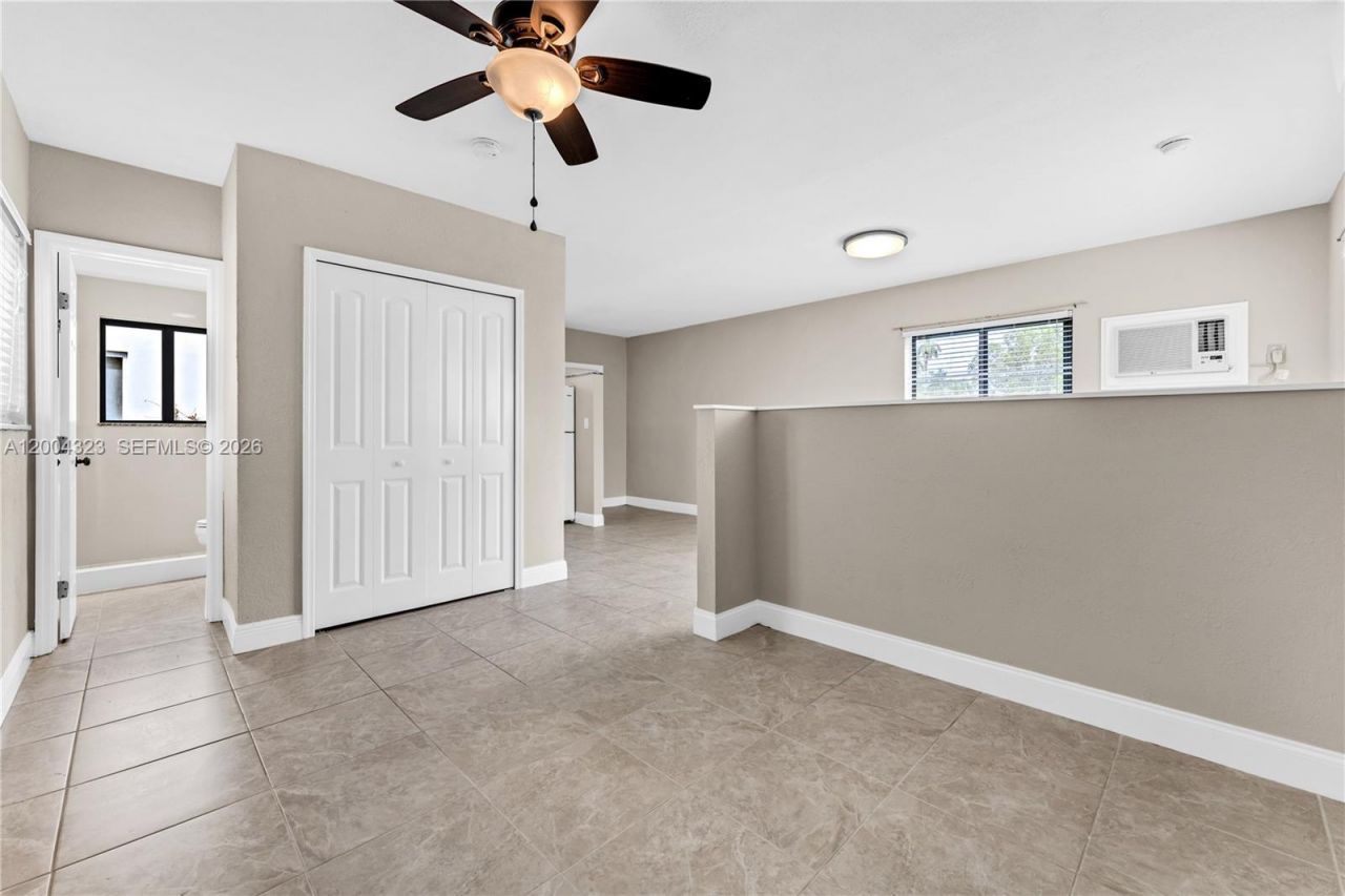 157 Curtiss Pkwy , Miami Springs, FL 33166 Photo