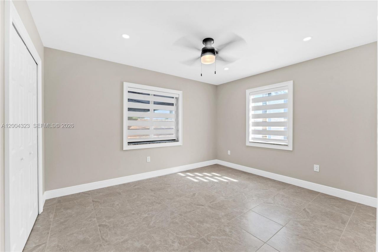 157 Curtiss Pkwy , Miami Springs, FL 33166 Photo