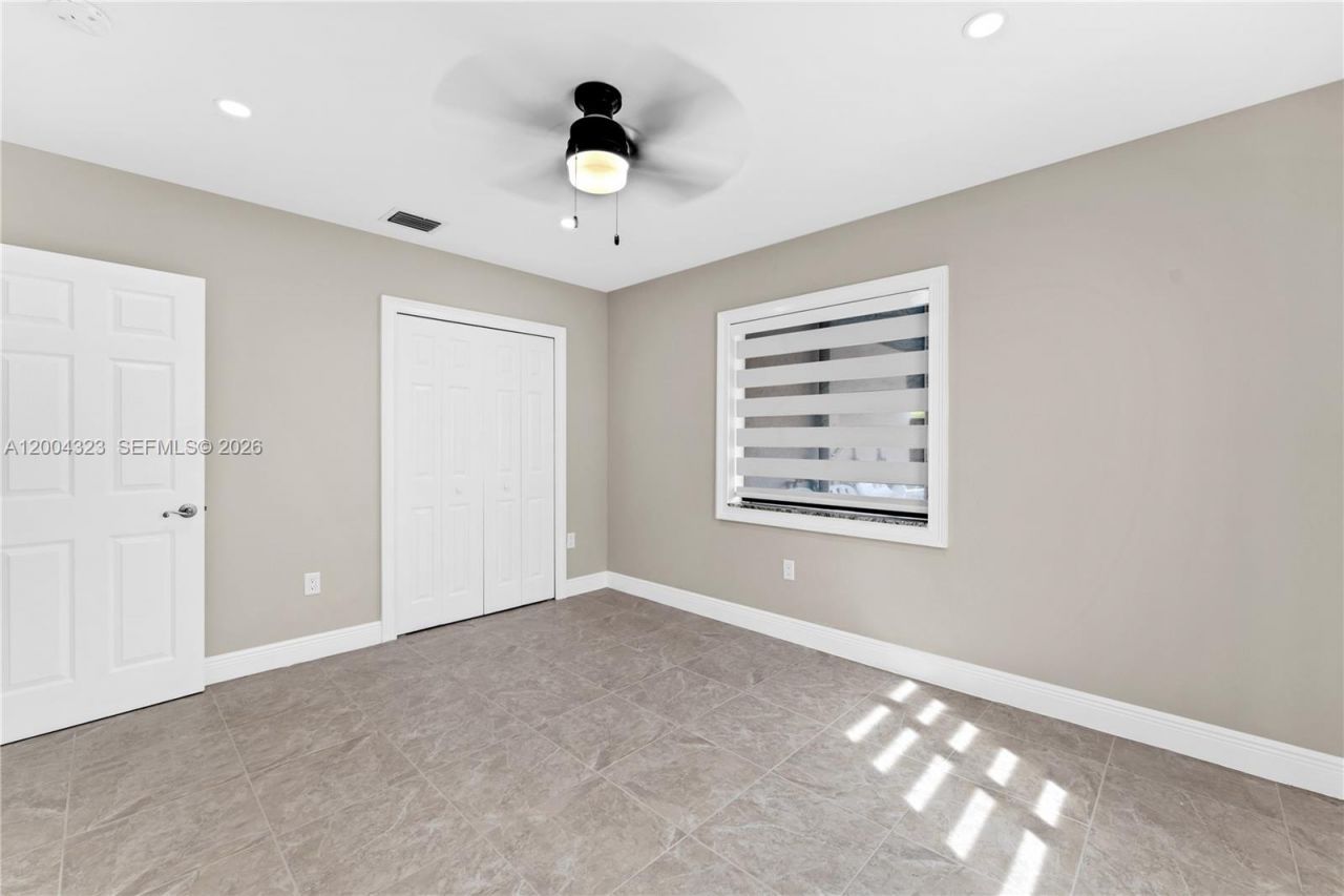 157 Curtiss Pkwy , Miami Springs, FL 33166 Photo